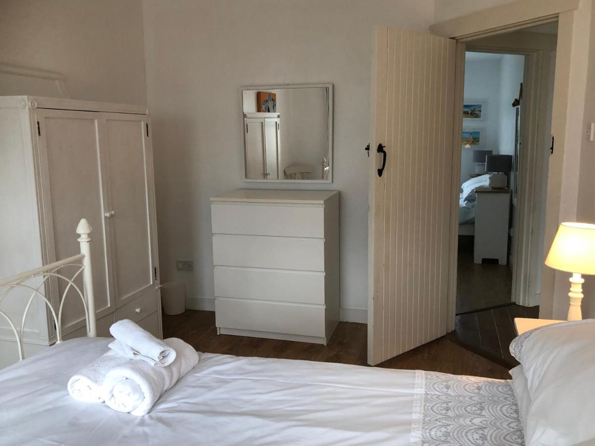 Nanny Willow'S Cottage Портболинтра Экстерьер фото